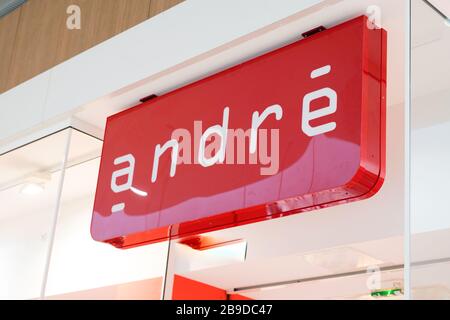 Bordeaux, Aquitanien/Frankreich - 01 15 2020: André Schuhgeschäft Marke Vivarte Gruppe französischer Großhändler für Bekleidungsschuhe Stockfoto