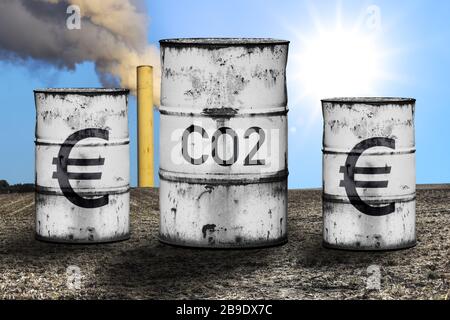 FOTOMONTAGE, Tonnen mit Label CO2 und Eurosign, symbolisches Foto CO2-Beprägung und CO2-Steuer, FOTOMONTAGE, Tonnen mit Auftrag CO2 und Eurozeichen, S Stockfoto