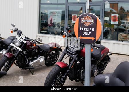 Bordeaux, Aquitanien/Frankreich - 01 20 2020: Marke des Autohauses Harley Davidson im Motorradgeschäft anzeigen Stockfoto