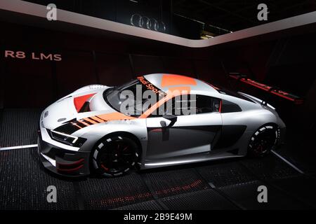 Paris, Ile de France/Frankreich - 07. Oktober 2018: Mondial Paris Motor Show Audi R8 LMS GT3, ein richtiger Rennwagen, der für das Rennteam entwickelt wurde Stockfoto