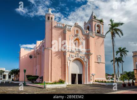 Iglesia La Candelaria, Plaza Zaragoza, in Tlacotalpan, UNESCO-Weltkulturerbe, Bundesstaat Veracruz, Mexiko Stockfoto