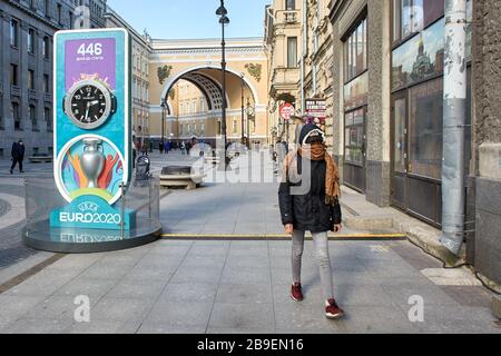 St. Petersburg, Russland - 22. März 2020: Die UEFA hat beschlossen, diese Jahre der Europameisterschaft wegen des anhaltenden Coronavirus o bis 2021 zu verschieben Stockfoto