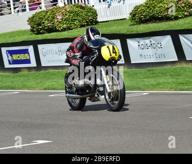 Lothar Singer, Klaus Ottlinger, BMW Kaczor R50S, Barry Sheene Memorial Trophy, Goodwood Revival 2017, September 2017, Automobile, Autos, Stromkreis raci Stockfoto