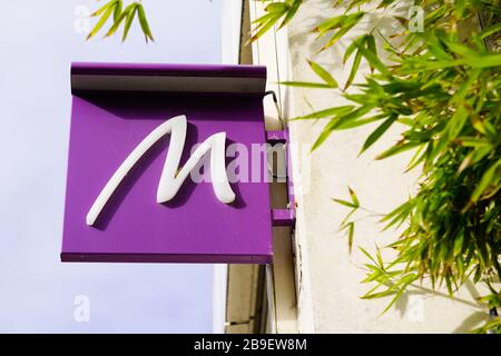 Bordeaux, Aquitanien / Frankreich - 11 13 2019 : Marionnaud Logo Shop Zeichen Kosmetik Parfüm Shop Stockfoto