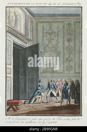 EREIGNIS DER NACHT VOM 14. AUF DEN 15. JULI 1789 - HERR LIANCOURG NIMMT DEM KÖNIG DIE FÜSSE ... Jean-François Janinet (1752-1814). "Evénement de la nuit du 14 au 15 juillet 1789 - Monsieur de Liancourt se jette au pieds du ROI...". Tiefdruck. Paris, musée Carnavalet. Stockfoto