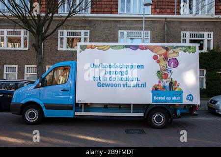 AH liefert LKW in Amsterdam die Netherlands 2020 Stockfoto