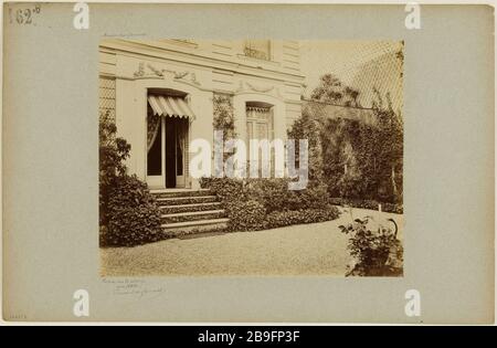 HAUS GONCOURT, 53 BOULEVARD MONTMORENCY AM GARTEN, 16. BEZIRK Maison des Goncourt, 53 Boulevard Montmorency, façade sur le jardin. Paris, XVIème arr., Mai 1886. Photographie de Ferdinand Lochard. Paris, musée Carnavalet. Stockfoto