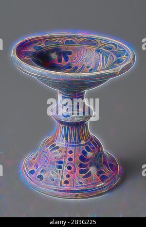 Majolika Salz Faß auf hohem Fuß, in der shell Grasshopper in Blau, Salz barrel Geschirr halter Boden Keramik Steingut Glasur Glasur Glasur führen, Zinn, von Hand gedreht gebackene lackiert glasiert gebratene Majolika Salz barrel oder Salz Platte auf hohen Basis. Knorrige in der Mitte des Stammes. Unterseite der Leitung Glasur Monochrom blau In der Schüssel "Der Chinesische Garten" in der die Heuschrecke ist die zentrale Darstellung bemalt. Hohe Seele ausgestreckten Archäologie Essen servieren Gewürz Salz Stockfoto