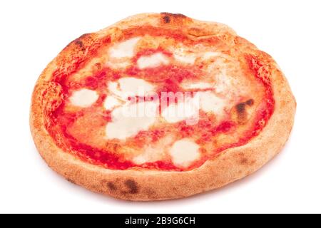 Margherita Pizza gebacken im Ofen isoliert auf Weiß Stockfoto