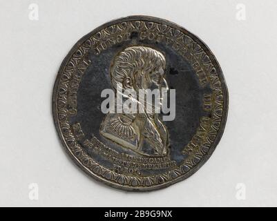 Jean-Andoche Junot, Herzog von Abrantes, sagte "The Tempest" (1771-1813), französischer General, Generaloberst von Hussars, Gouverneur von Paris (1801) nach 1801 Jean-Andoche Junot, duc d'Abrantès, dit " la Tempête", (1771-1813), général français, Colonel général des Hussards, gouverneur de Paris 1801, après (1801). Cuivre argenté repoussé. Paris, musée Carnavalet. Stockfoto