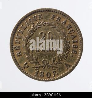 20 Francs Napoleon Jahr XV (1807) Jean-Pierre Droz (1746-1823). Vingt Francs Napoléon, an XV (1807). Oder, 18051. Paris, musée Carnavalet. Stockfoto