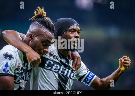 Gervinho von Parma Calcio und Yann Karamoh von Parma Calcio während der italienischen Fußballserie A 2019/20 von Parma Calcio - Fotokredit Fabrizio Carabel Stockfoto