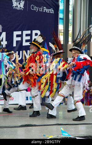 Morris Dancers treten beim Start des ICC Women's T20 World Cup auf, der von der Western Australia Cricket Association veranstaltet wird. Februar 2020 Stockfoto