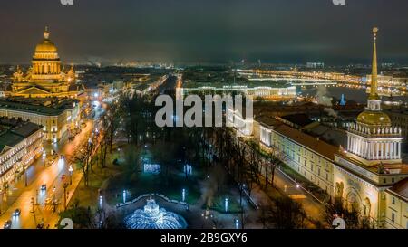Luftbild zum Gebäude der Admiralität, Sankt Petersburg, Russland Stockfoto