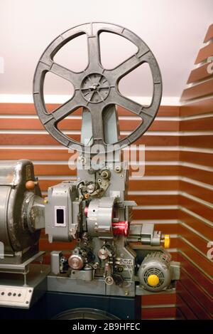 Vintage Filmprojektor oder Early Movie Projector Stockfoto