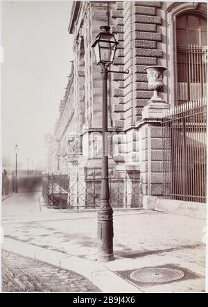 ALBUM FURNITURE Charles Marville (13-1879). "Album mobilier urbain: Quai du Louvre, Ier arronoire : réverbère", vers 1865. Paris, musée Carnavalet. Stockfoto