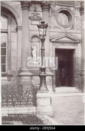 ALBUM FURNITURE Charles Marville (13-1879). "Album mobilier urbain: Louvre, réverbère, Ier arronicale", vers 1860. Paris, musée Carnavalet. Stockfoto