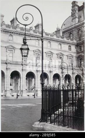 ALBUM FURNITURE Charles Marville (13-1879). "Album mobilier urbain: palais du Louvre, Platz Napoléon III, réverbère. IER-Bezirk", vers 1860. Paris, musée Carnavalet. Stockfoto