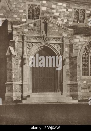 St. Michael's Church, Litchfield, Connecticut. Eingangstür. Rossiter & Muller, Architekten (1922) Stockfoto