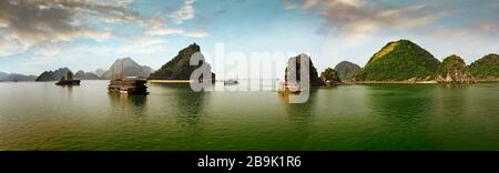 Malerische Aussicht auf Boote im Hafen. Stockfoto