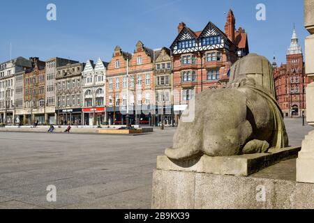 Nottingham, Großbritannien. März 2020. Neue Maßnahmen der Regierung, die die Öffentlichkeit dazu aufsagen, mindestens drei Wochen zu Hause zu bleiben, um die Ausbreitung von Coronavirus zu bekämpfen. Leere Straßen Nottingham Stadtzentrum. Wir Danken Ian Francis/Alamy Live News Stockfoto