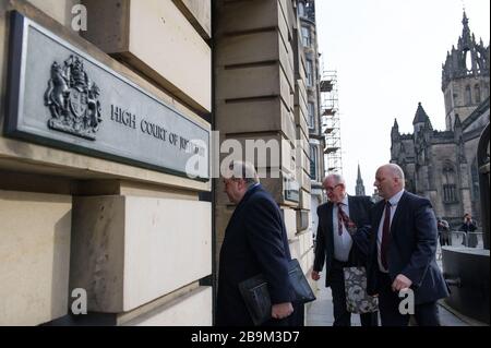 Edinburgh, Großbritannien. März 2020. Bild: Alex Salmond - ehemaliger erster Minister Schottlands und ehemaliger Führer der Scottish National Party (SNP). Alex Salmond wird am 11. Tag seines Prozesses vor dem hohen Gericht antreffen, wo die Jury voraussichtlich heute ein Urteil zurückbringen wird. Stockfoto