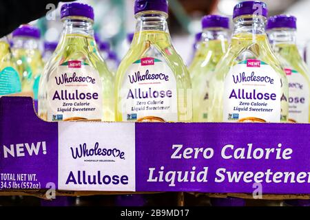 Sterling, USA - 23. März 2020: Costco Store mit Schild für allulose Zuckerfrei von der gesunden Firma als Ersatz Stockfoto