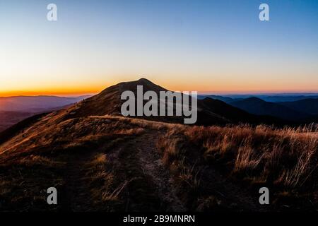 Blick von Carynska Polonyna im Bieszczady-Gebirge in Polen Stockfoto