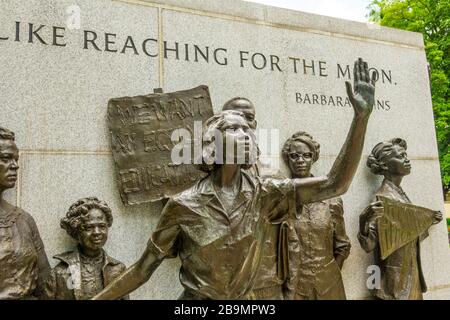 Das Virginia Civil Rights Memorial ist ein Denkmal, das man für das Monddenkmal Richmond Virginia, die Hauptstadt der Hauptstadt der Comm, erreichen schien Stockfoto