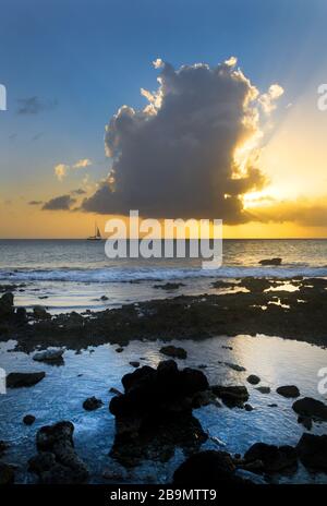 Segeln bei Sonnenuntergang Bonaire, Karibik Stockfoto