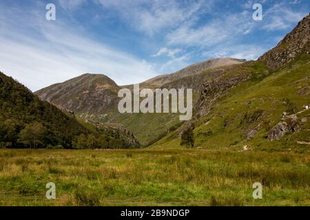 Schöne Wanderung zum Steall-Wasserfall im Tal des Glen Nevisin im Hochland von Schottland Stockfoto