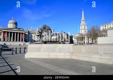 Ein desertierter Trafalgar Square, am Tag vor der Londoner Sperrung infolge der Coronavirus Pandemie 2020 Stockfoto