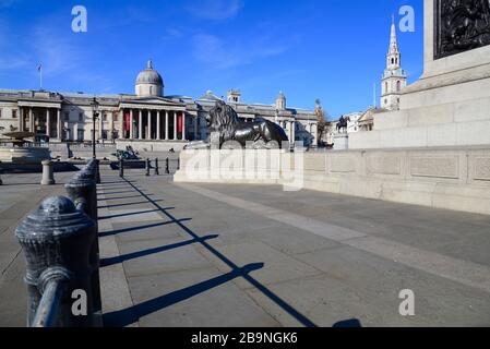 Ein desertierter Trafalgar Square, am Tag vor der Londoner Sperrung infolge der Coronavirus Pandemie 2020 Stockfoto