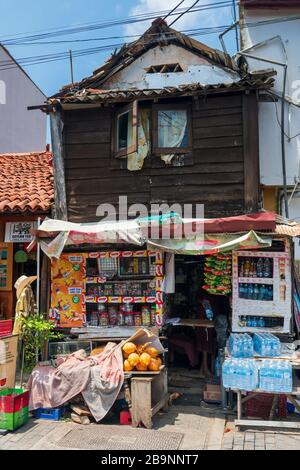 Eine der vielen Straßen Kades in Galle Fort, an der Südwestküste Sri Lankas. Stockfoto