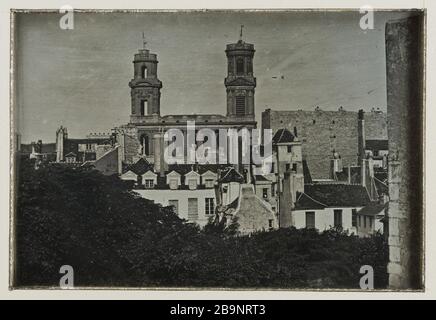Blick auf Saint-Sulpice, die Dächer des Hauses Fizeau, 17 rue du Cherche MIDI, 1840, 6. Bezirk Vue de Saint-Sulpice, Pry des toits de la maison de Fizeau, 17 rue du Cherche-Midi, vers um 1840. Paris (VIème arr.). Photographie de Louis Armand Hippolyte Fizeau. Daguerréotype quart de Plaque, 1840. Paris, musée Carnavalet. Stockfoto