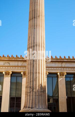 Athen, Griechenland - 18. Februar 2020. Nationalbibliothek Griechenlands am sonnigen Tag Stockfoto