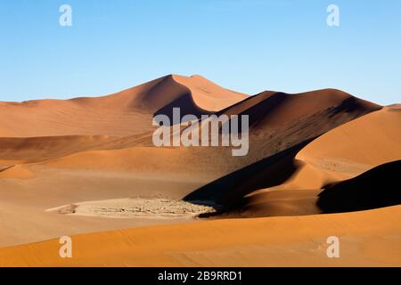 Dünen in Sossusvlei Area, Namib Naukluft Park, Namibia Stockfoto