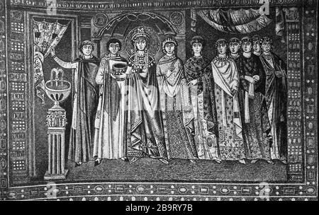 Kaiserinmutter Theodora mit Gefolge, Theodora (* um 500; † 28. Juni 548 in Constantine) war die Ehefrau des oströmischen Kaiser Justinian, Mosaikgemälde aus dem 6. Jahrhundert in der Kirche San Vitale in Ravenna, Italien/Kaiserin Theodora mit Gefolge, Theodora (* um 500; † 28. Juni 548 in Konstantinopel) war die EHEFRAU des oströmischen Kaisers Justinian, Mosaikgemälde aus dem 6. Jahrhundert in der Kirche San Vitale in Ravenna, Italien, historisch, digital verbesserte Wiedergabe eines Originals aus dem 19. Jahrhundert / Digitale Produktion einer Originalanlage aus dem 19. Jahrhundert. Jahrhuntert, Stockfoto