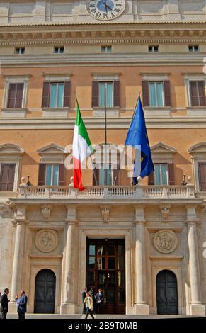 Parlamentsgebäude, Palazzo di Montecitorio, Sitz der italienischen Abgeordnetenkammer, Roma, Italien Stockfoto