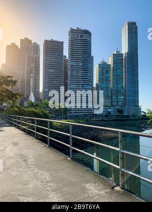 Panama-Stadt, Panama / 01-12-2020 / Wolkenkratzer in Paitila Point, Panama-Stadt, Mittelamerika. Stockfoto