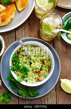 Guacamole - traditionelle mexikanische Latinamerikansauce Stockfoto