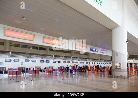 Liverpool, Großbritannien - 14. August 2017: Terminal des Flughafens Liverpool John Lennon (LPL) in Großbritannien. Stockfoto