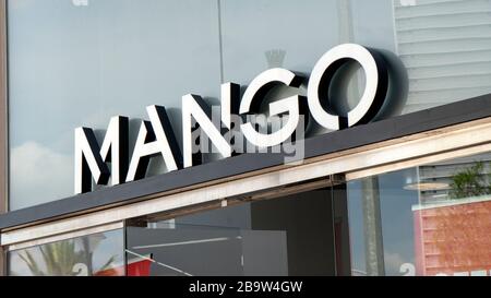 Palma de Mallorca, Spanien - 23. September 2017. Mango, ist ein spanisches Unternehmen für Bekleidungsdesign und -Herstellung, Stockfoto
