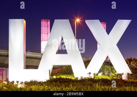 Los Angeles, Kalifornien - 12. April 2019: Logo des Los Angeles International Airport (LAX) in Kalifornien. Stockfoto