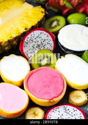 Sortiment von Sorbet mit natürlichen exotische Früchte Stockfoto