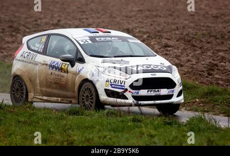 März 2020. Saint Denoeux, Pas de Calais, Frankreich. Rallye du Touquet. Die 60. Rallye du Touquet schlängelt sich durch die französische Landschaft. Die Ra Stockfoto