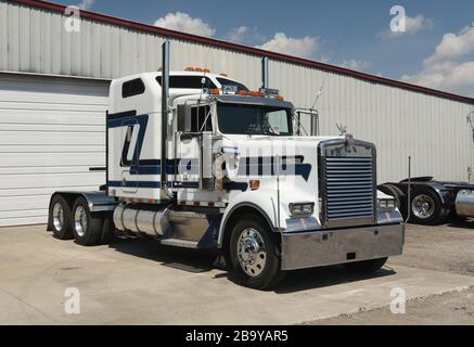 LKW - 1994 Kenworth W900L Truck. Howard Trucking Show, Fairborn, Ohio, USA. Stockfoto