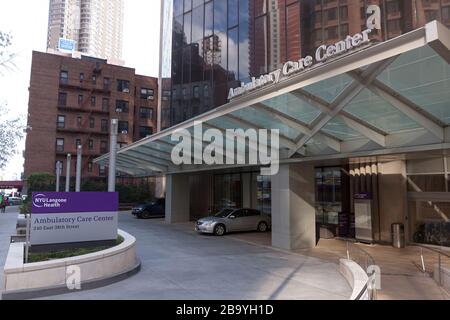 NYU Langone Ambulatory Care Center in Murray Hill (Midtown), New York City, bietet medizinische ambulante Dienstleistungen an. Stockfoto