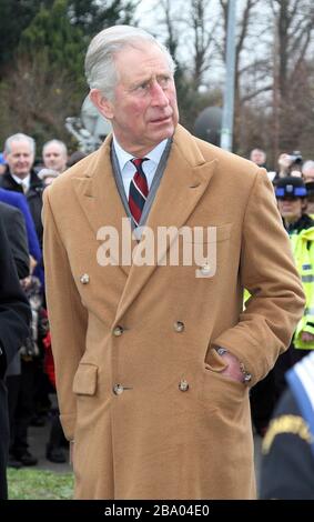 3. Dezember 2013, London, Großbritannien: (EditorÂ€™S HINWEIS: Image Archived 03/12/2013).HRH Prince Charles, Prince of Wales während seines Königlichen Besuchs in Bedfordshire..Buckingham Palace hat angekündigt, dass HRH Prince Charles positiv auf Coronavirus getestet hat. Er ist selbstisolierend bei Balmoral, Schottland und leidet derzeit nur an milden Symptomen. (Bild: © Keith Mayhew/SOPA Bilder über ZUMA Wire) Stockfoto