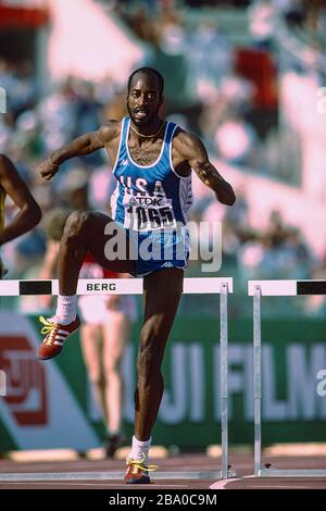 Edwin Moses (USA) tritt bei den Leichtathletik-Weltmeisterschaften 1987 an. Stockfoto